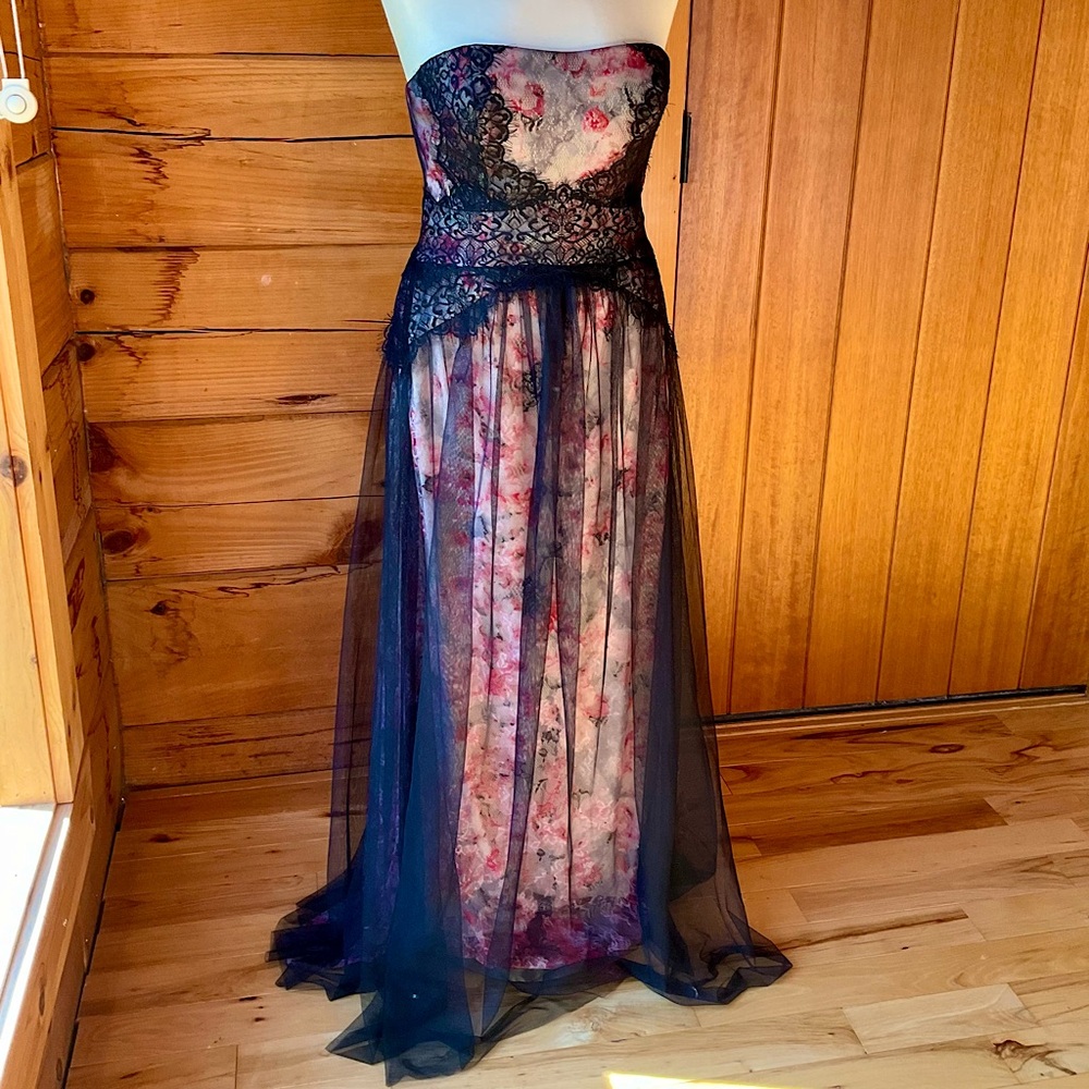 Marchesa Notte Strapless Gown Sz 8